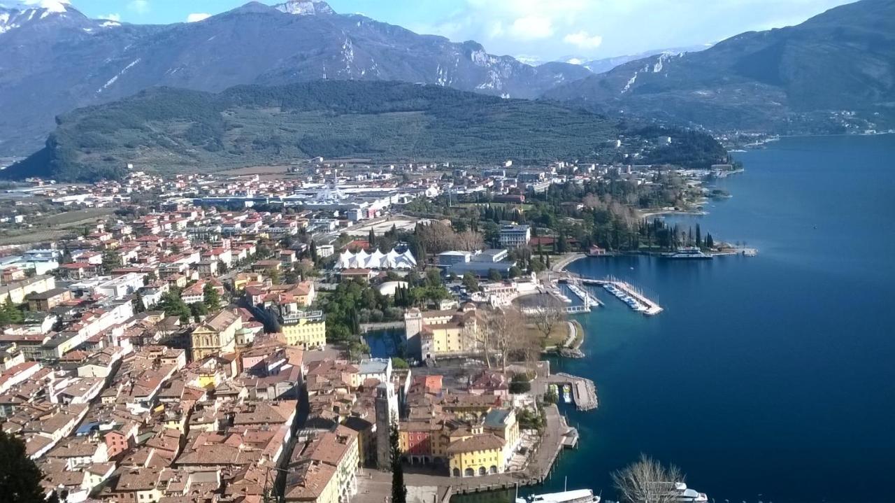Casa Mia Apartment Riva del Garda Luaran gambar